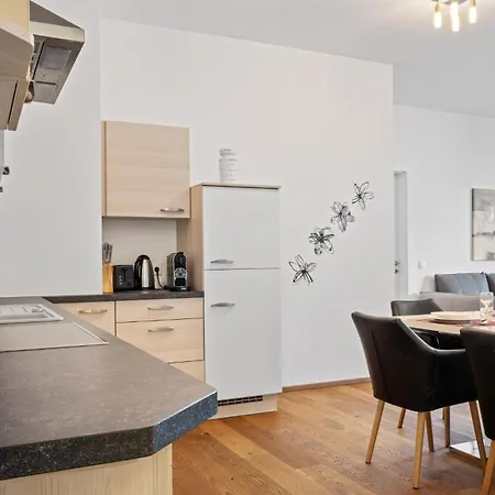 Gartenwohnung 90M² 4*